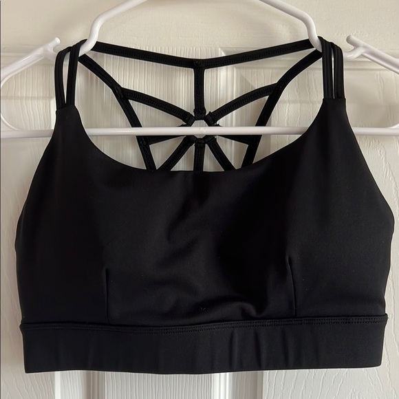 Sol & Mane Black Strappy Women's Sports Bra - Picture 1 of 3